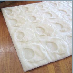 Bowron Solar Design White Shearling Rug 